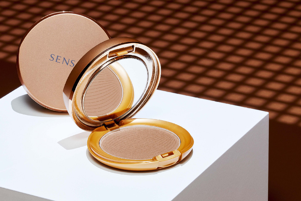 Sensai - Silky Bronze Natural Veil Compact 