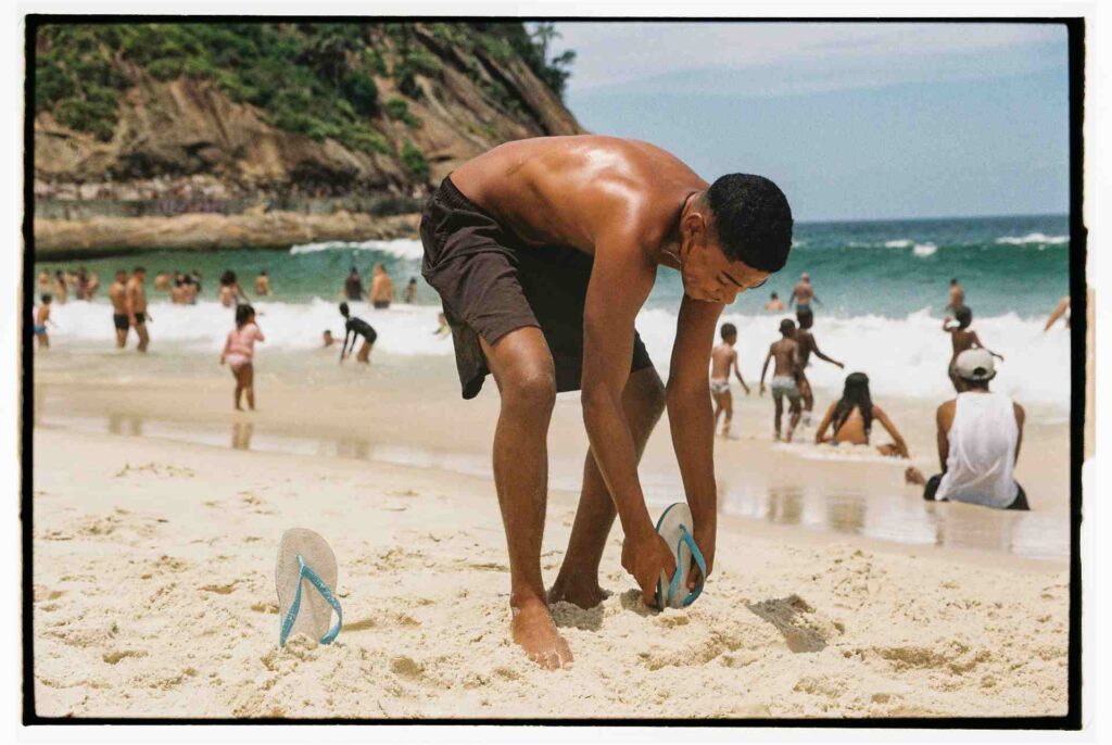 Havaianas Returns to Its Roots