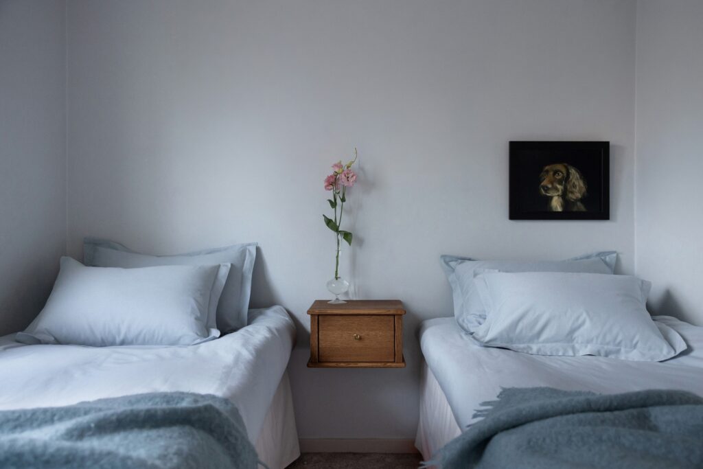 Extending Luca: Mille Notti and Eva Schildt Refine the Bedroom Landscape