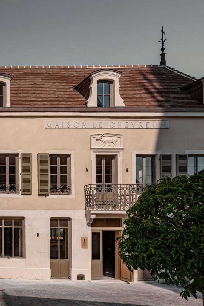 Burgundy’s Maison Le Chevreuil Opens with Hästens Beds in Every Room