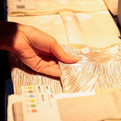 Milano Unica consolidates its international role as a leading trade show for high-end fabrics and accessories, despite global geopolitical uncertainties